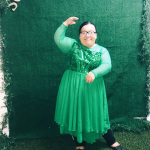 Meet your Posher, Kissenia